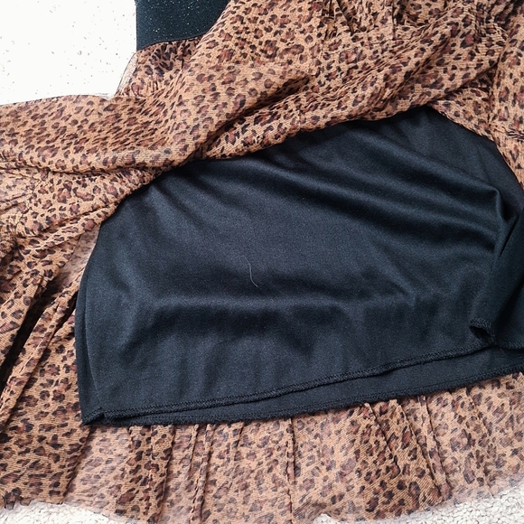 Rachael And Chloe Open Back Sequin Mini Short and lined Dress. Size small - Picture 4 of 6